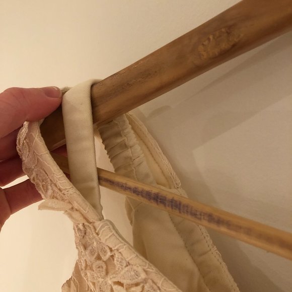 Off-shoulder, lined, lace maxi dress (cream-coloured) SOLD - Picture 9 of 11